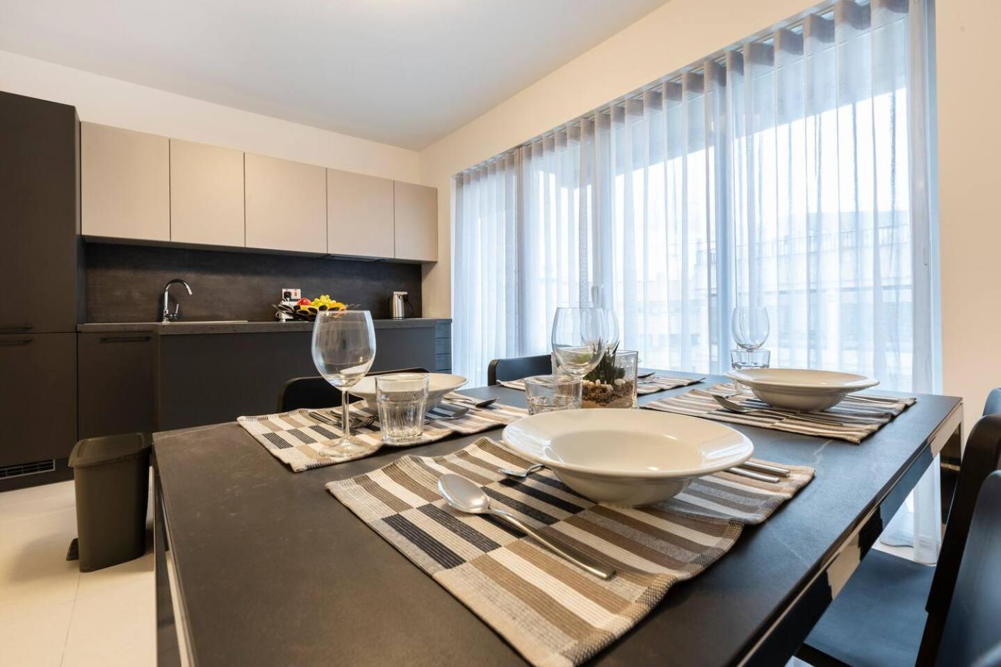 Beautiful Modern Central 2Br Apt Ta Xbiex Luaran gambar