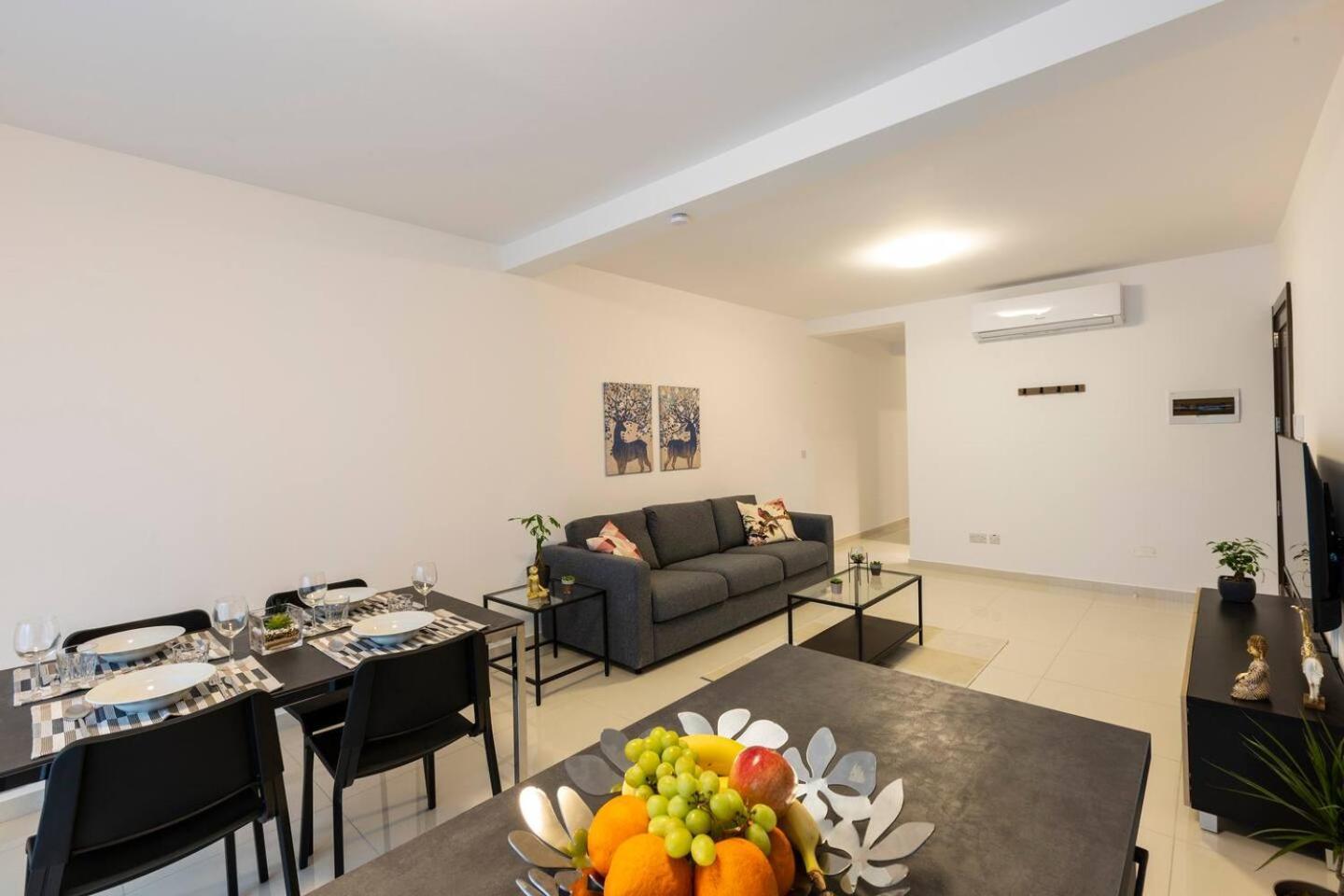 Beautiful Modern Central 2Br Apt Ta Xbiex Luaran gambar