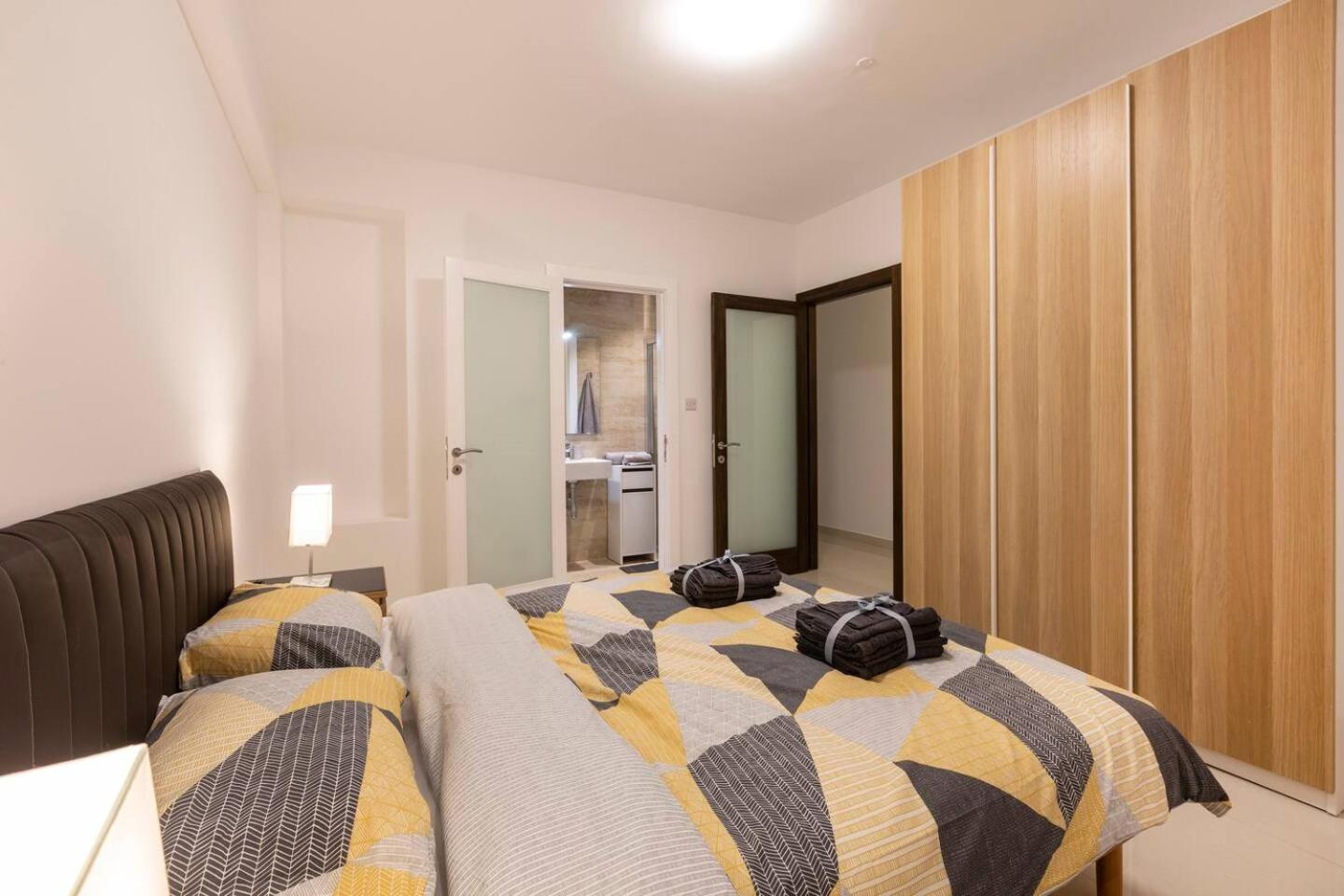 Beautiful Modern Central 2Br Apt Ta Xbiex Luaran gambar