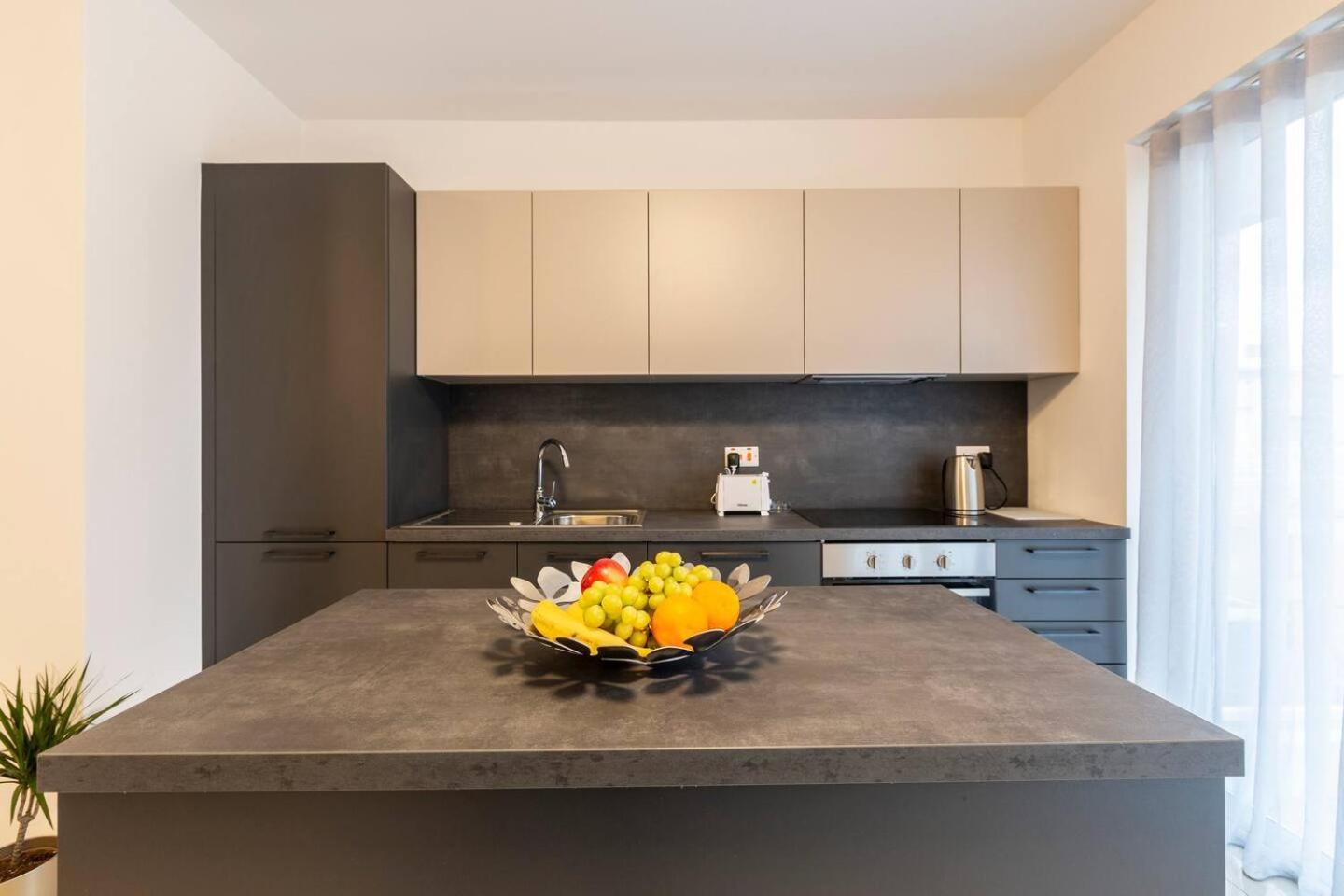 Beautiful Modern Central 2Br Apt Ta Xbiex Luaran gambar