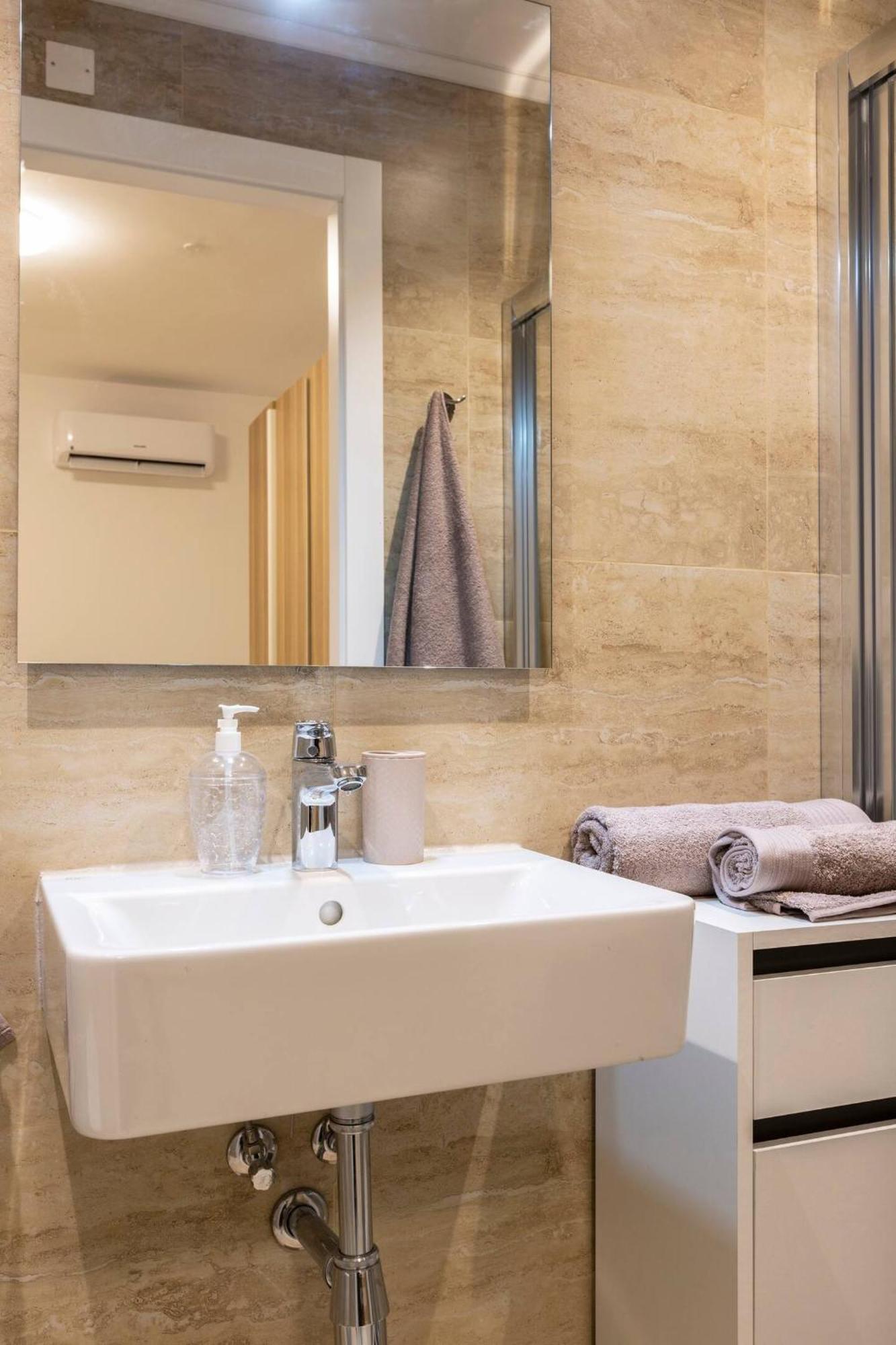 Beautiful Modern Central 2Br Apt Ta Xbiex Luaran gambar
